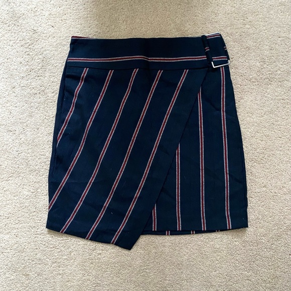 Asymmetrical Mini Skirt - Picture 2 of 6